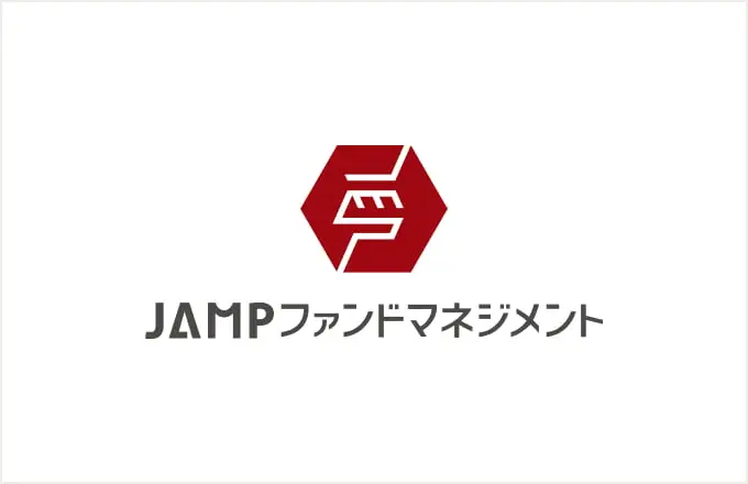 六角形の中にEPの文字を組み込んだ赤色のシンボルマークと、その下に「ＪＡＭＰファンドマネジメント」の社名が黒字で配置されたロゴ。白い背景に配置されたシンプルなデザイン。